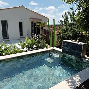  Appartement De Charme Avec Piscine Et Jacuzzi